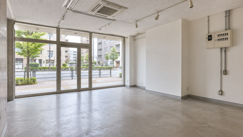 吹田市で店舗・事務所を探す際の空きテナント内観